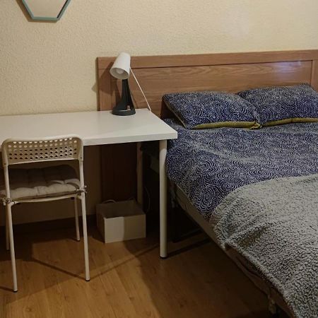 Amplia Habitacion En Buena Ubicacion Madrid Eksteriør bilde